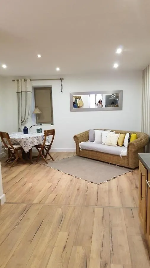 Maison De Village contacts
